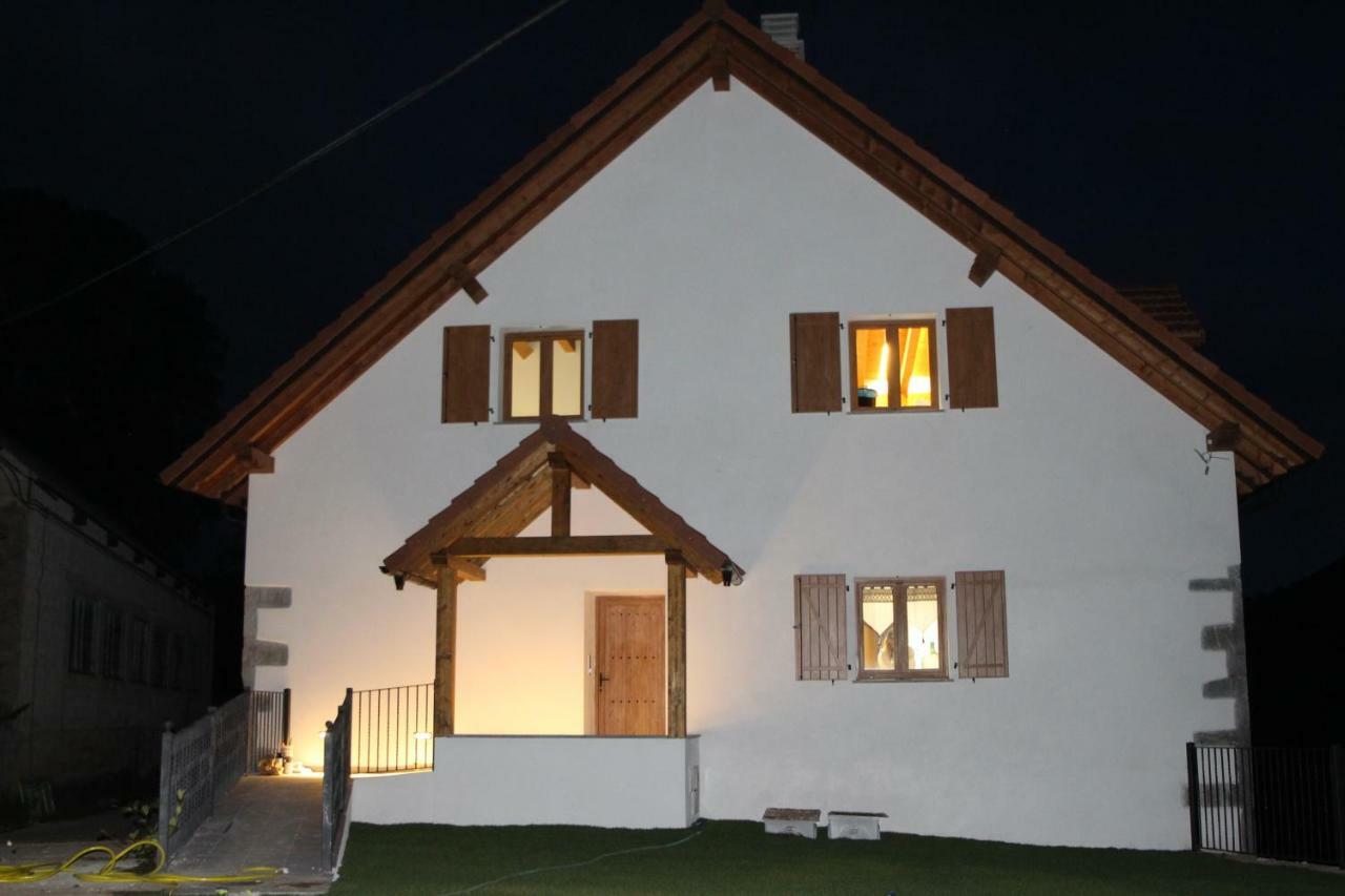 Apartamentos Zabalarena Basoa Orbaiceta Exterior foto